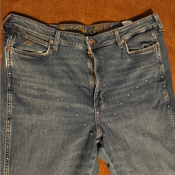 Wrangler x Lainey Wilson Bejeweled Bell Bottoms size 34/32 - Picture 7 of 8